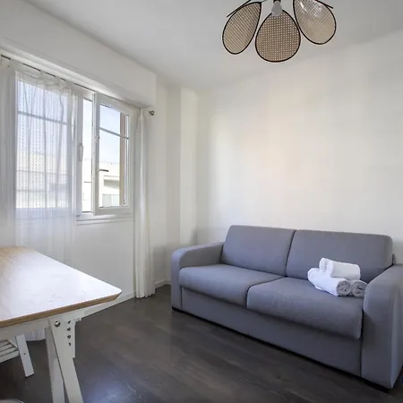 Air-conditioned Apartamento Niza